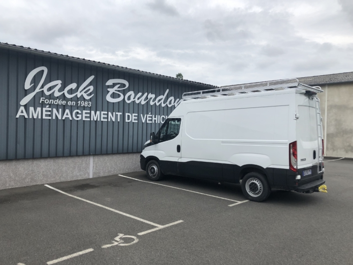 Jack Bourdon - Galerie Aluminium - Iveco Daily